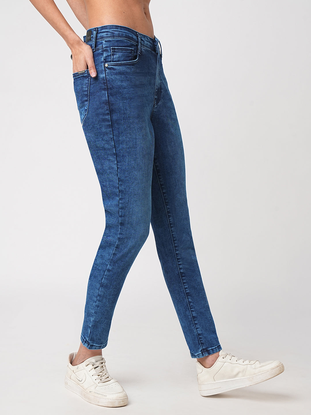 Women High-Rise Skinny Jeans