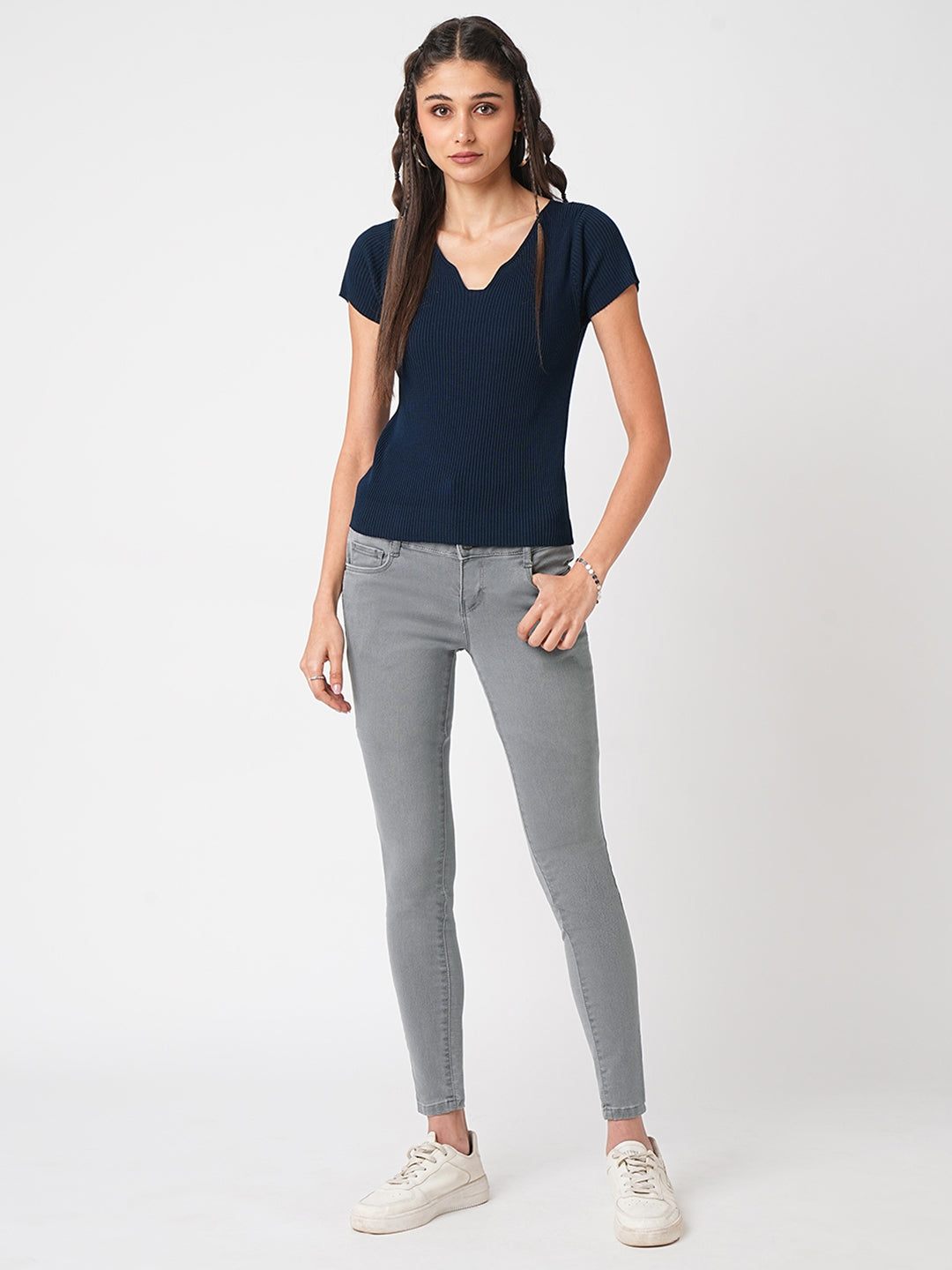 Women Grey Super High-Rise Super Skinny Jeans