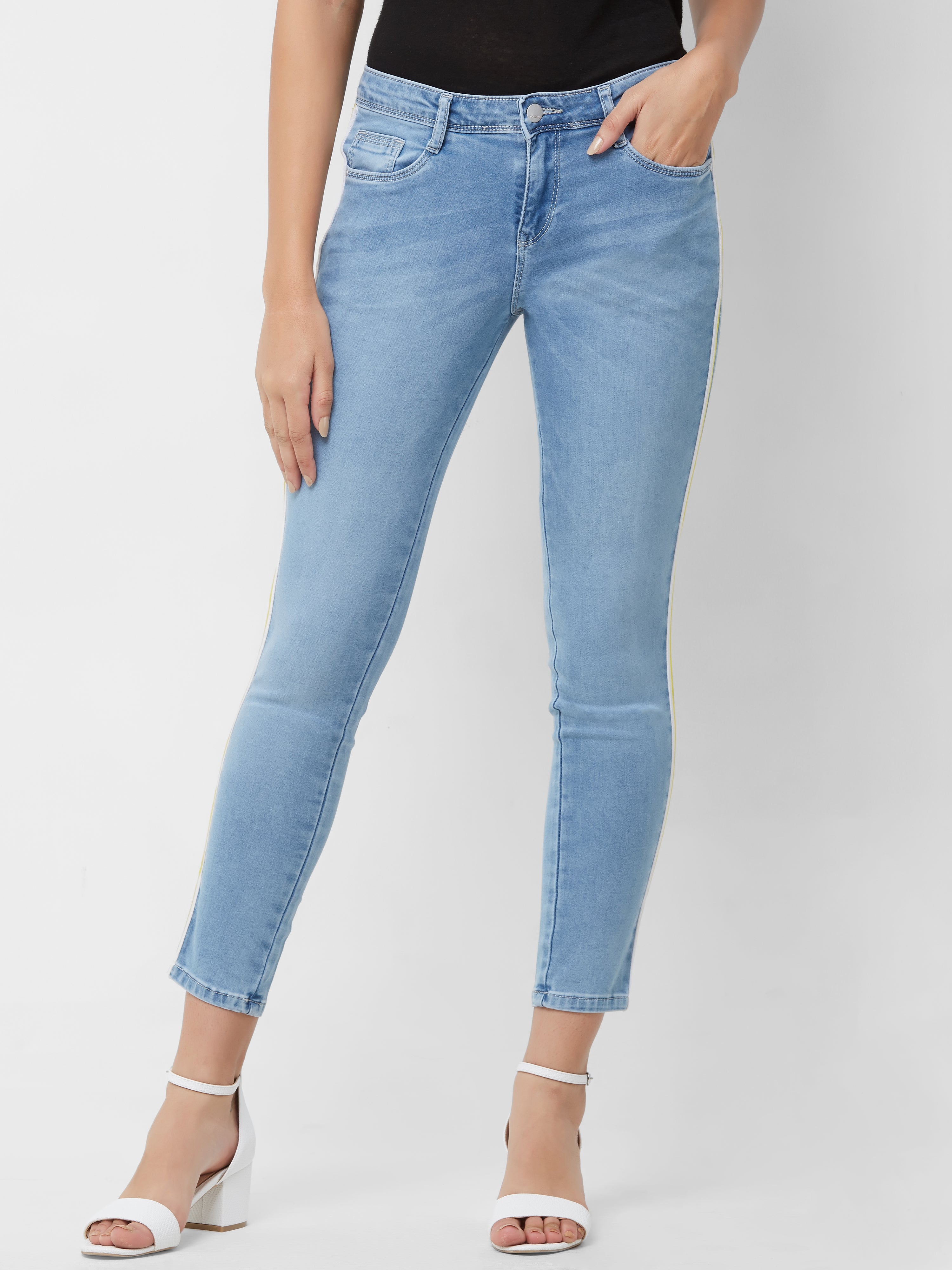 Women Blue Mid-Rise Push Up Super Skinny Jeans