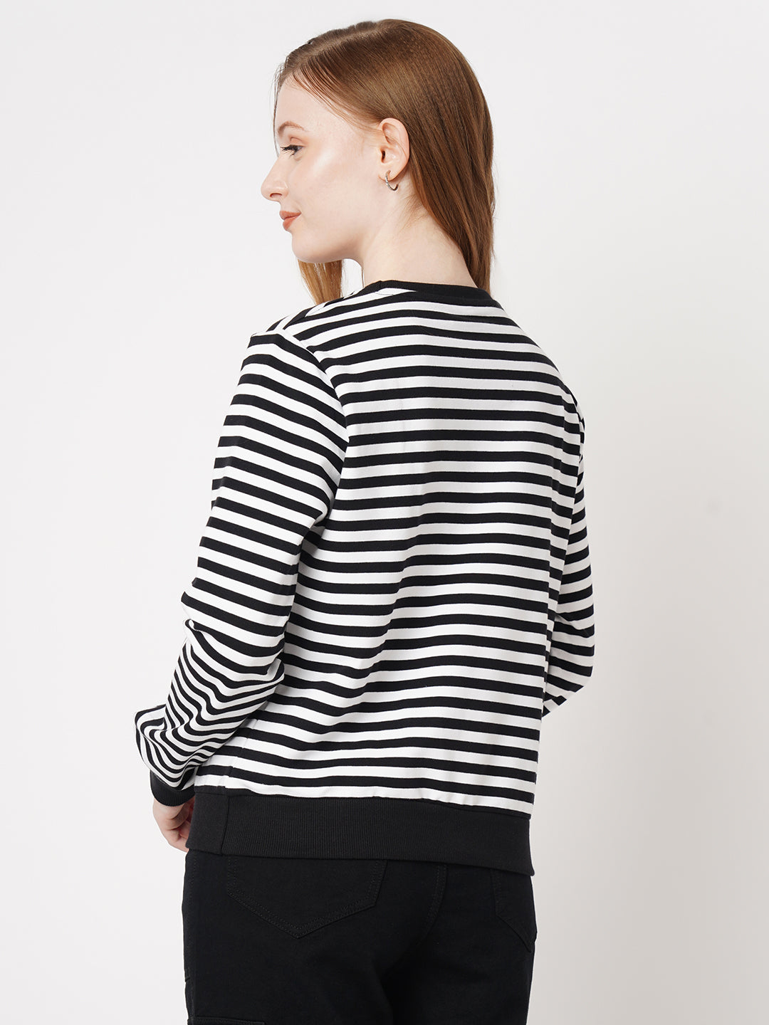 Women Black/White Slim Fit Sweatshirt