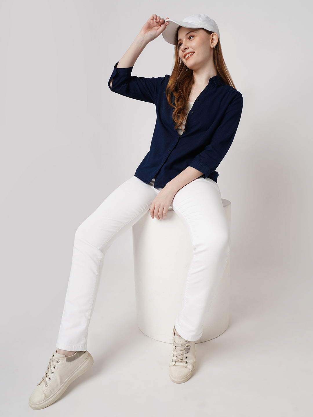 Women White High-Rise Snug Straight Jeans