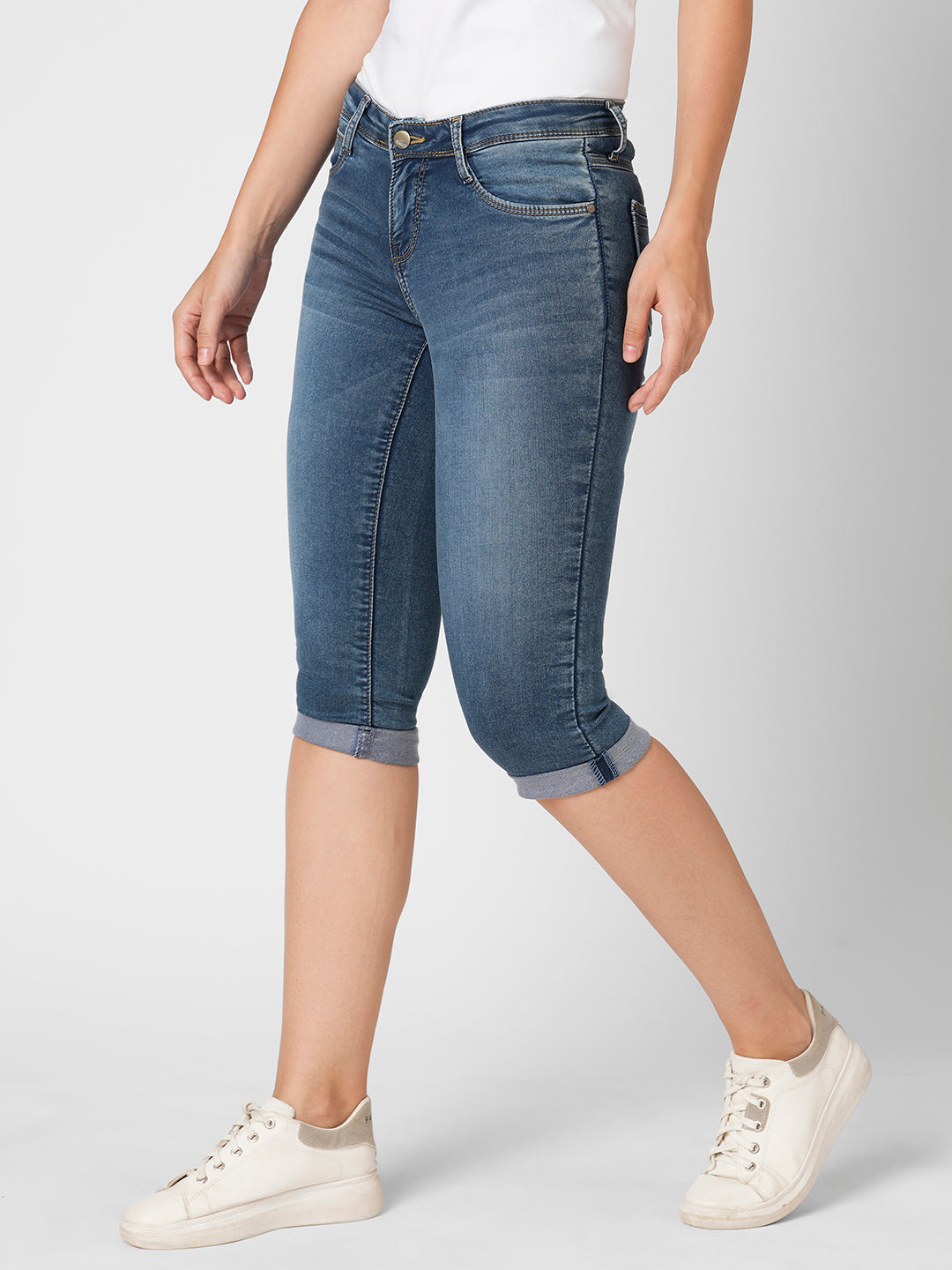 Women Blue Mid-Rise Capri