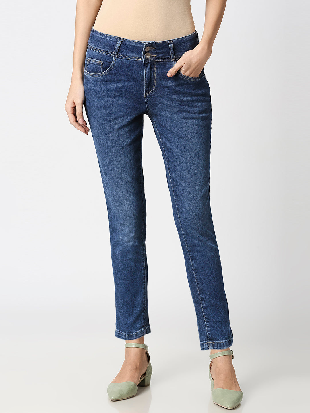 Women Blue Mid-Rise Crop Flare Jeans
