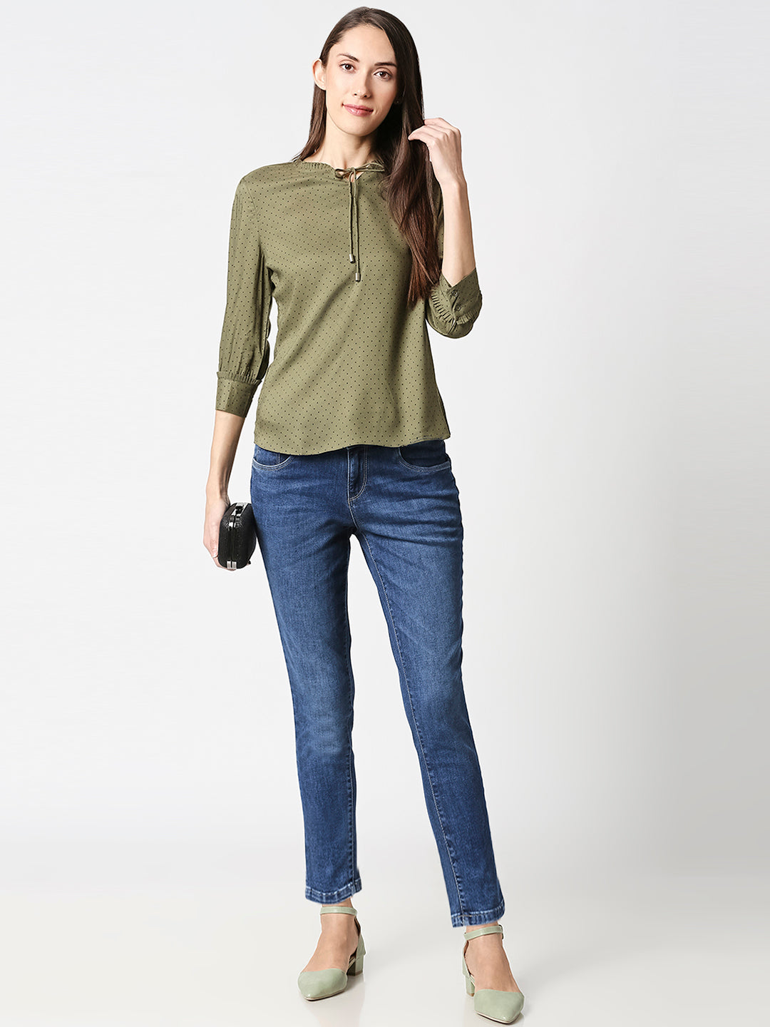 Women Blue Mid-Rise Crop Flare Jeans