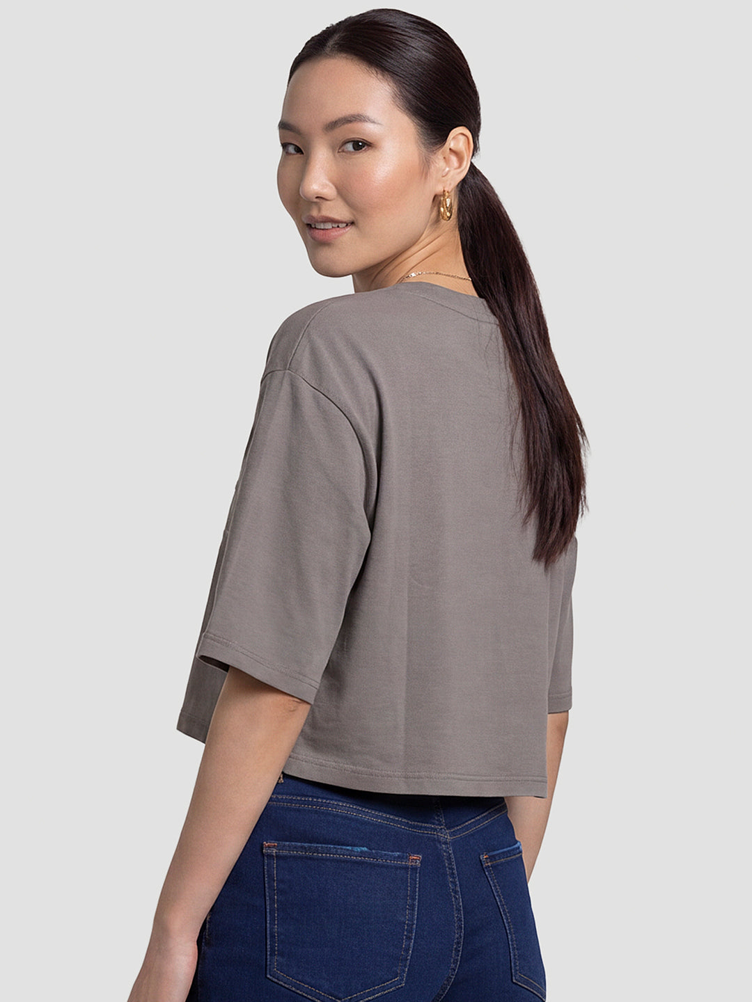 Women Oyester Graphic Crop T-Shirt