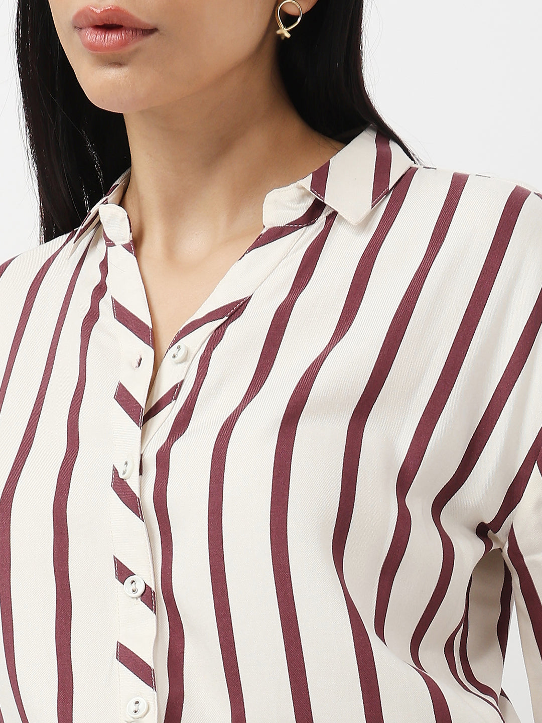 Women White/Mauve Slim Fit Shirt