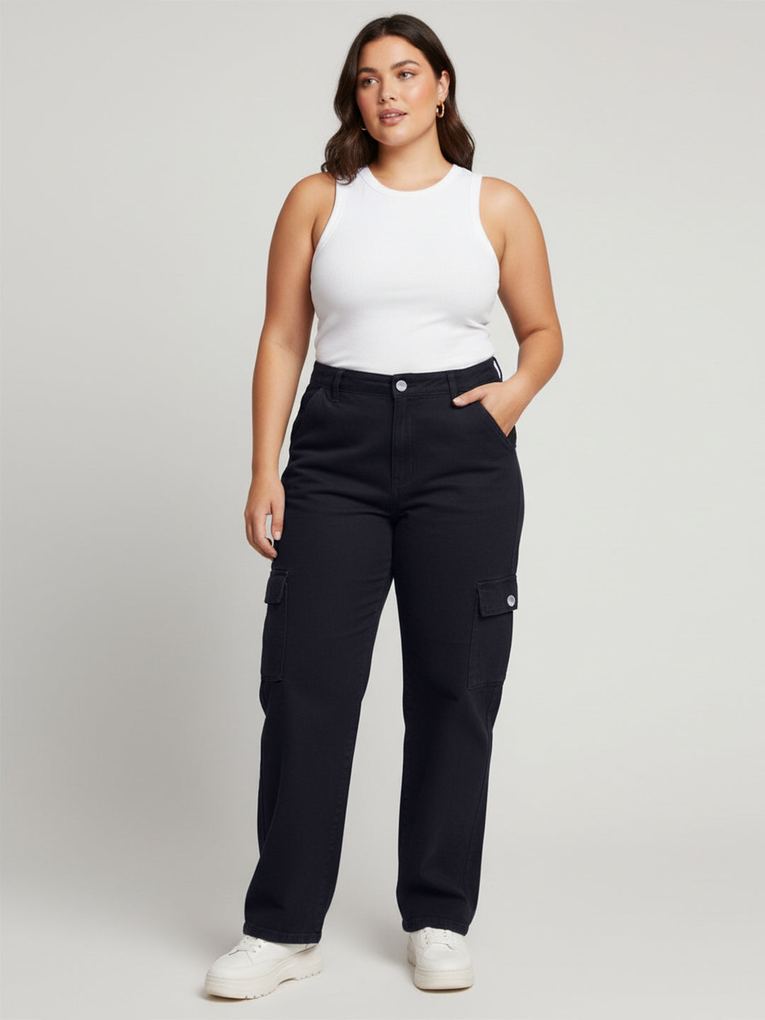 Kraus Kurve Women Black Mid-Rise Cargo