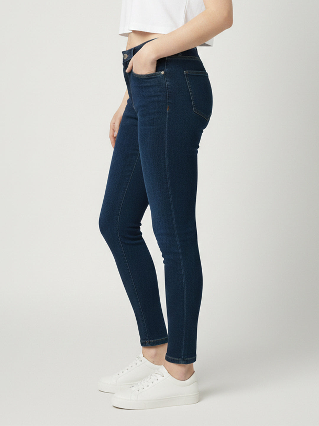 Women High-Rise Skinny Jeans