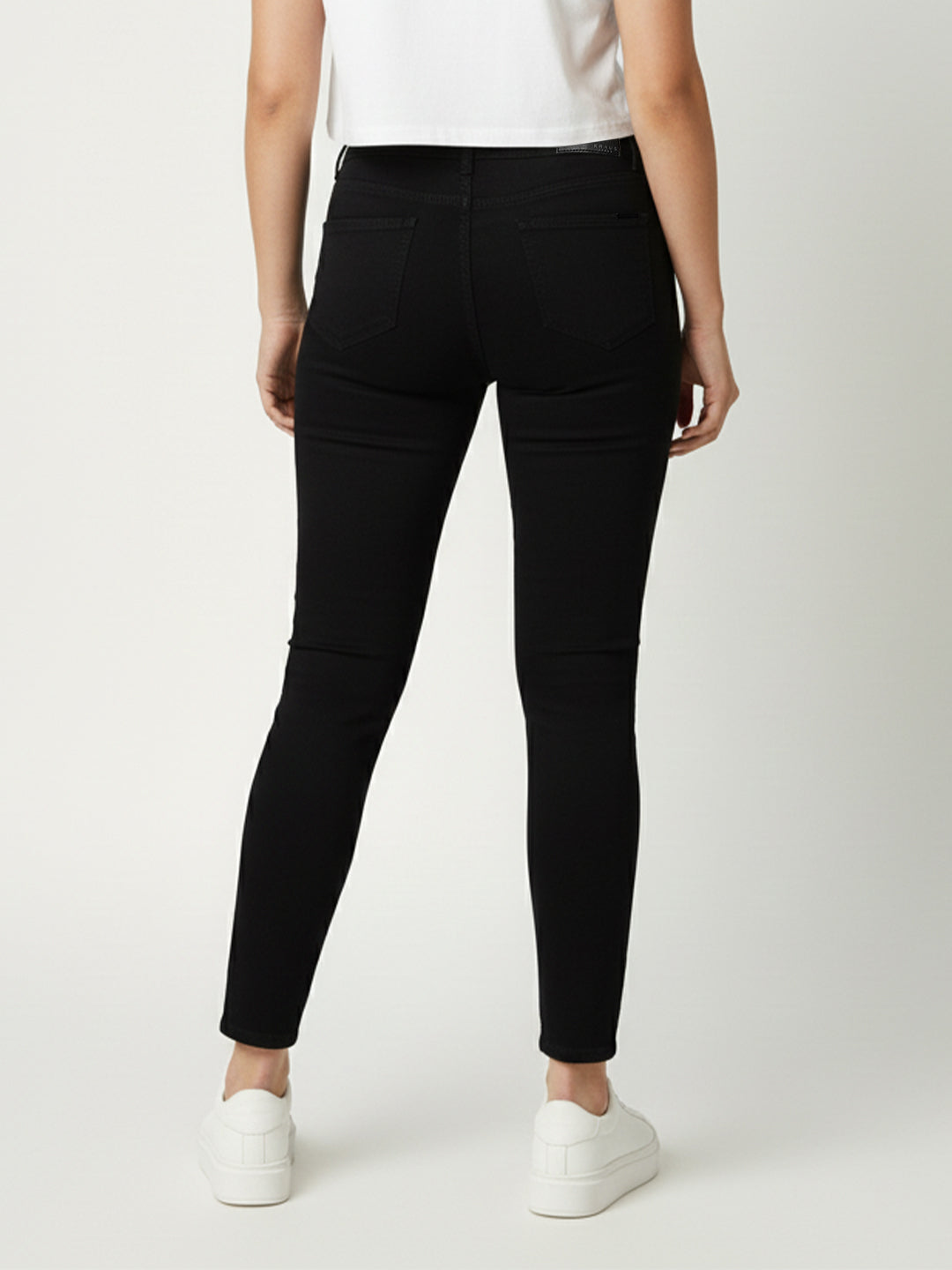 Women Mid-Rise Skinny Jeans