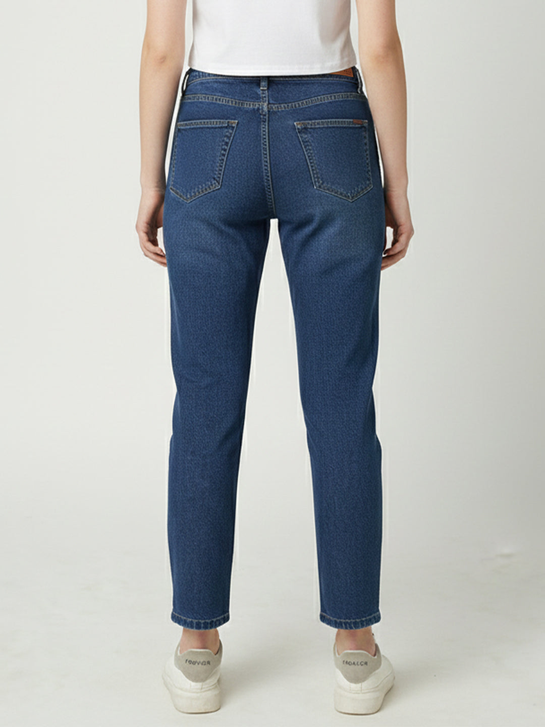 Women High-Rise Slim Straight Fit Jeans