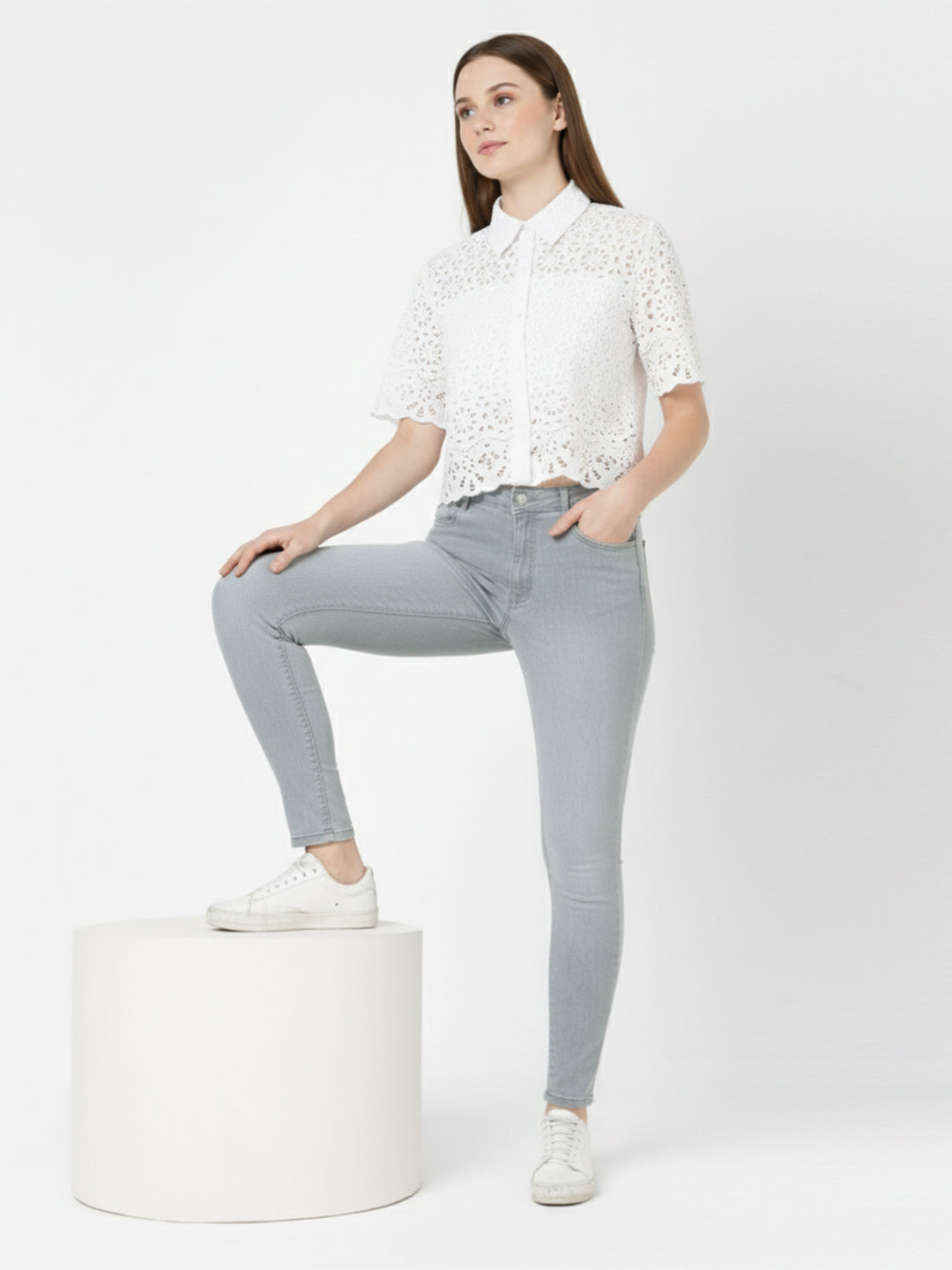 Women Grey Super High-Rise Super Skinny Jeans