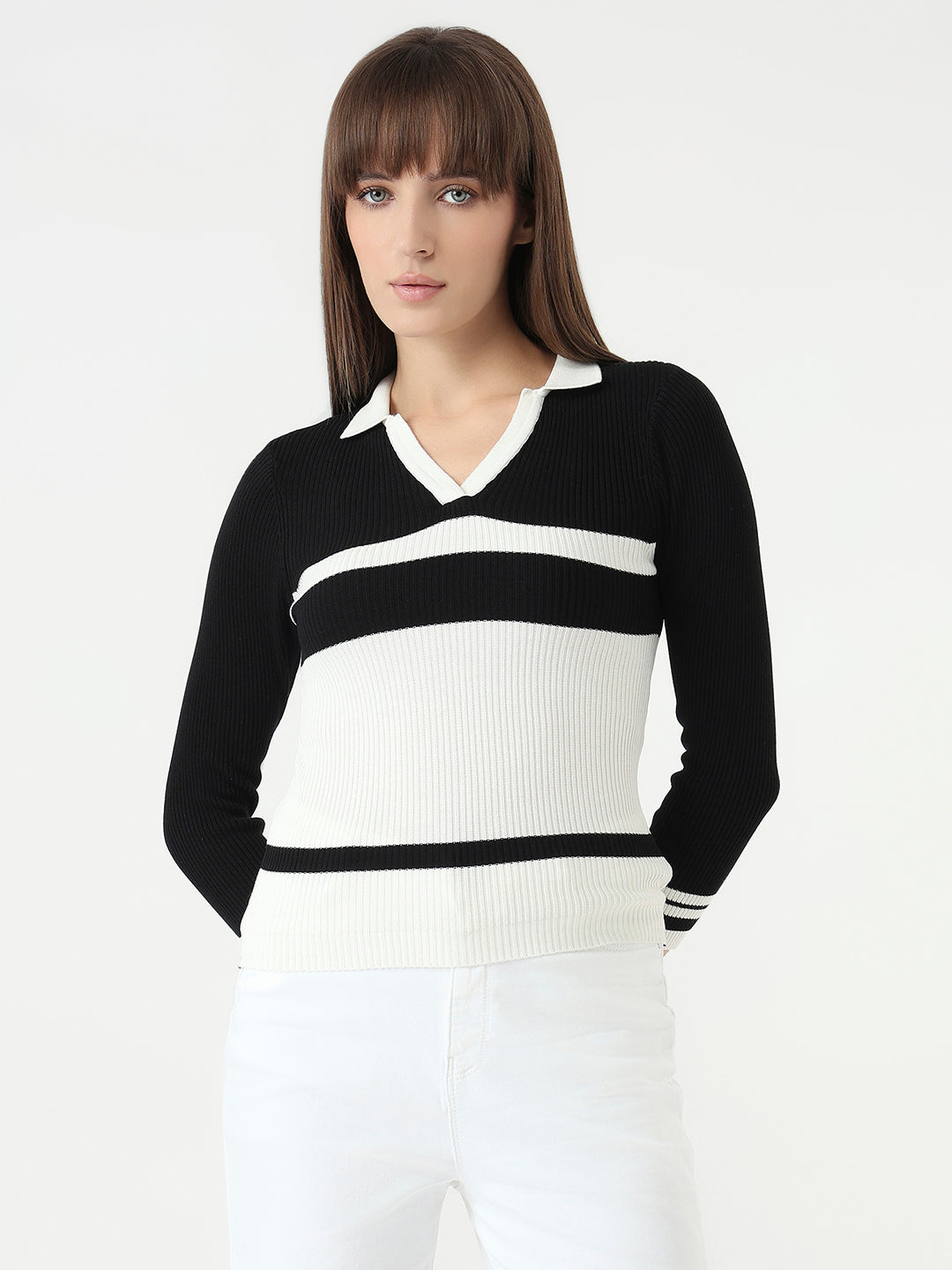 Women Black/White Slim Fit Flat Knit