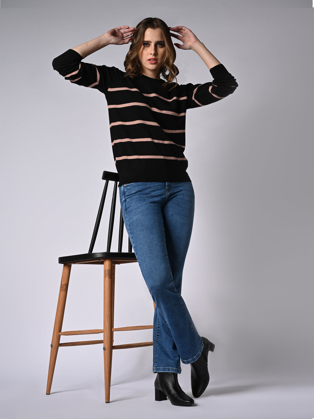 Women Black/Beige Slim Fit Sweater