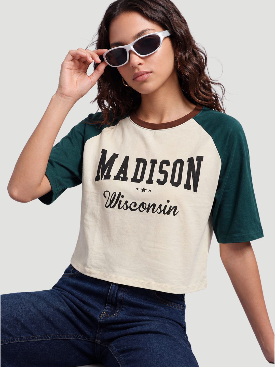 Women Ivory/Green Graphic Crop Tees