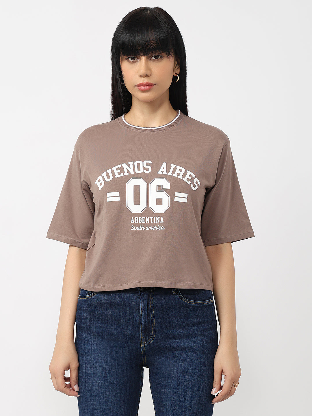 Women Oyster Graphic Crop Tees