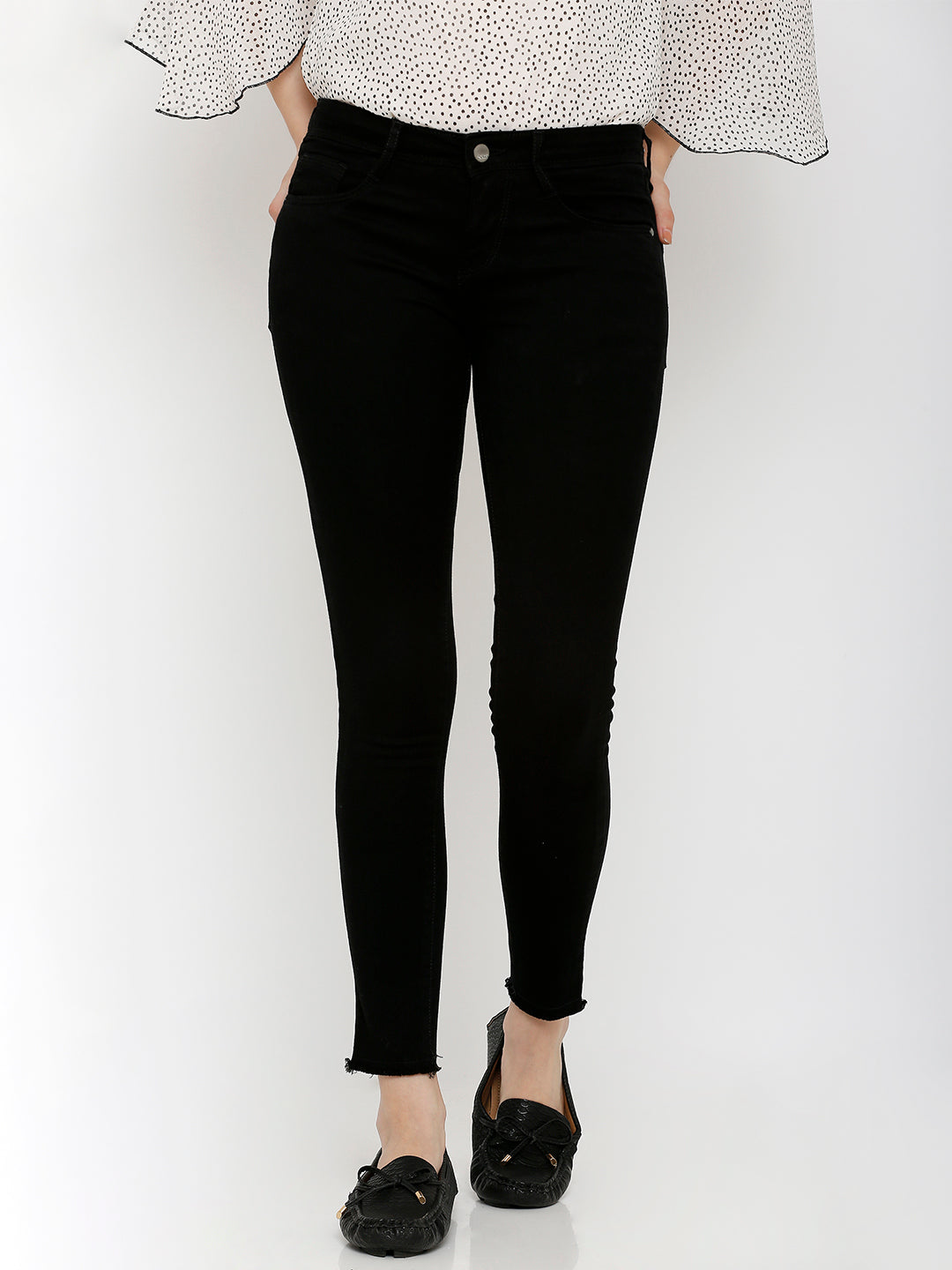 Women Black Mid-Rise Skinny Crop Length Jeans
