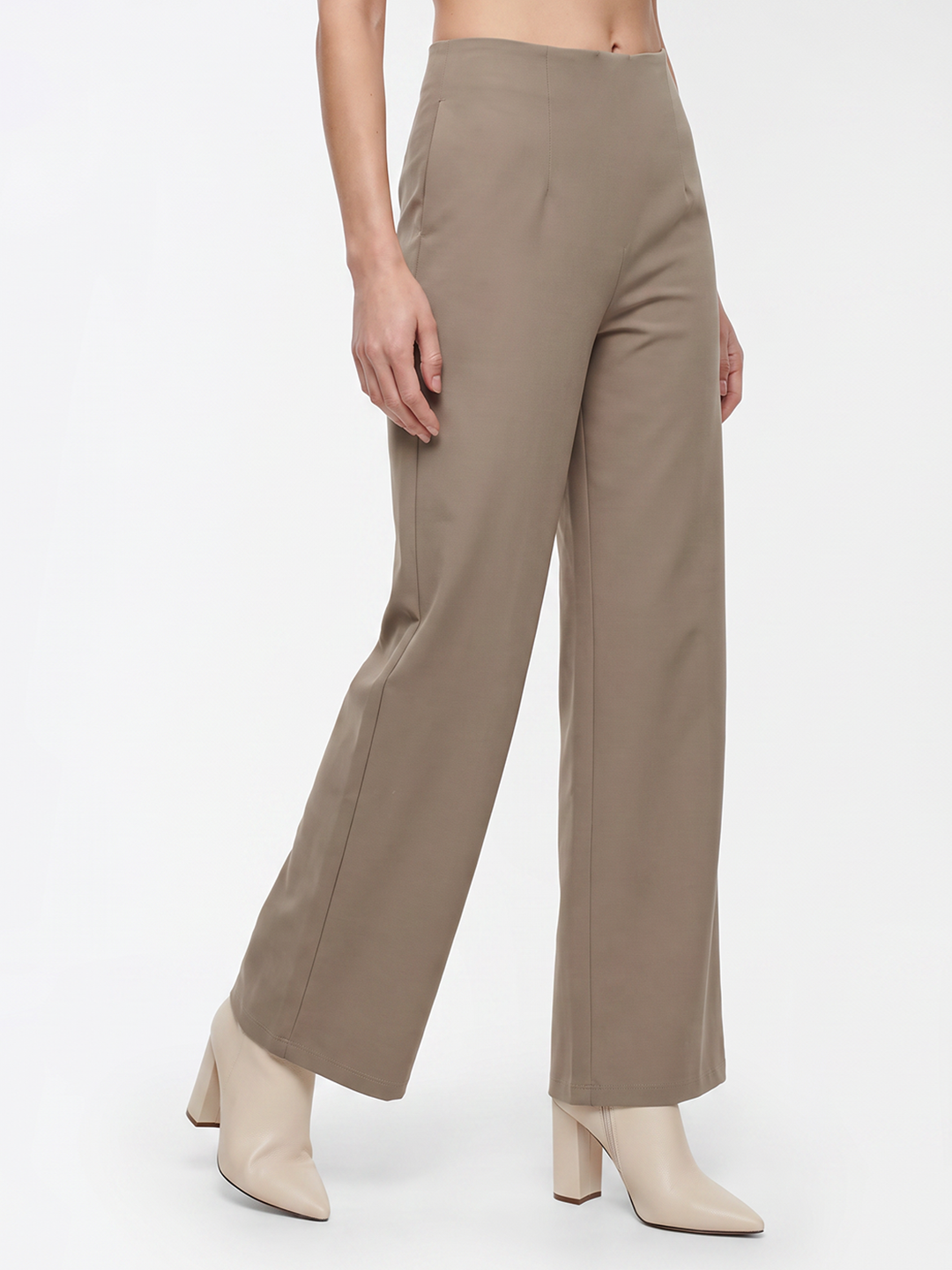 Women Oatmilk Wide Leg Treggings