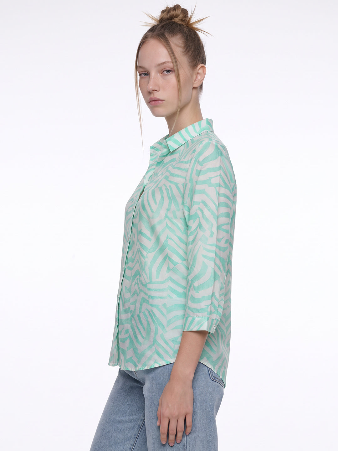 Mint/White Shirt