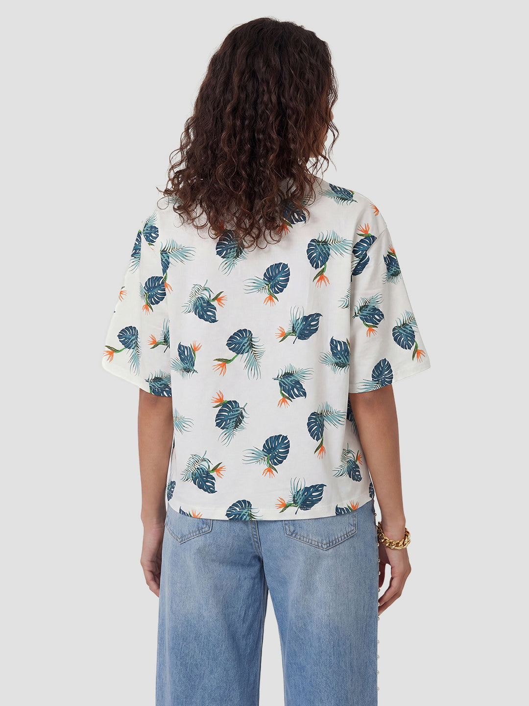 Women Leaf Graphic Print Crop Tees