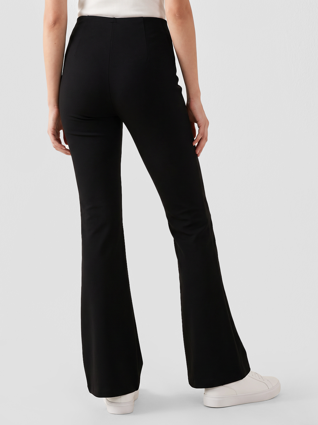 Women Black Flare Treggings