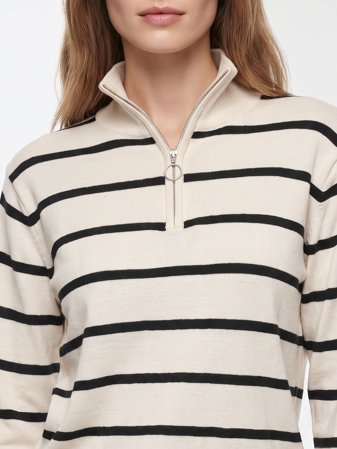 Women Ivory/Black Flat Knit