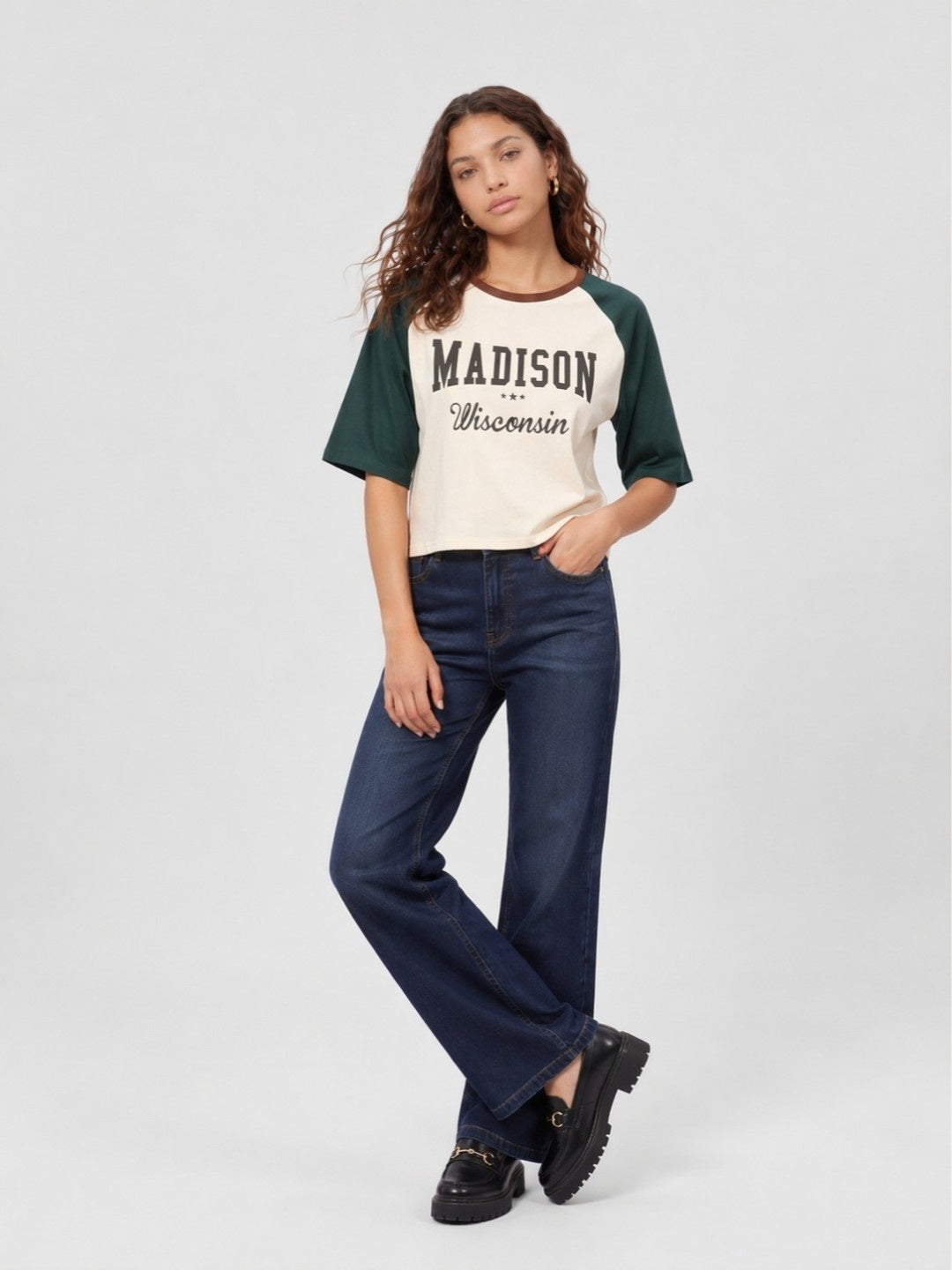 Women Ivory/Green Graphic Crop Tees
