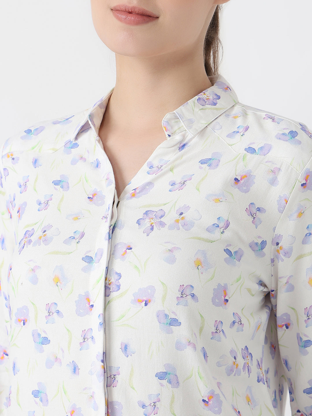 Women Blue Floral Slim Fit Shirt