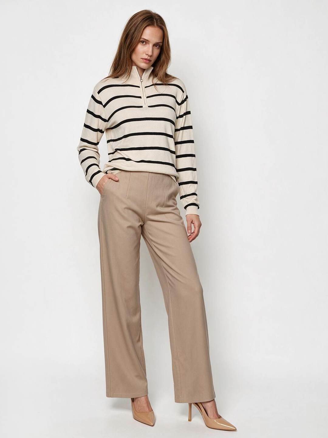 Women Ivory/Black Flat Knit