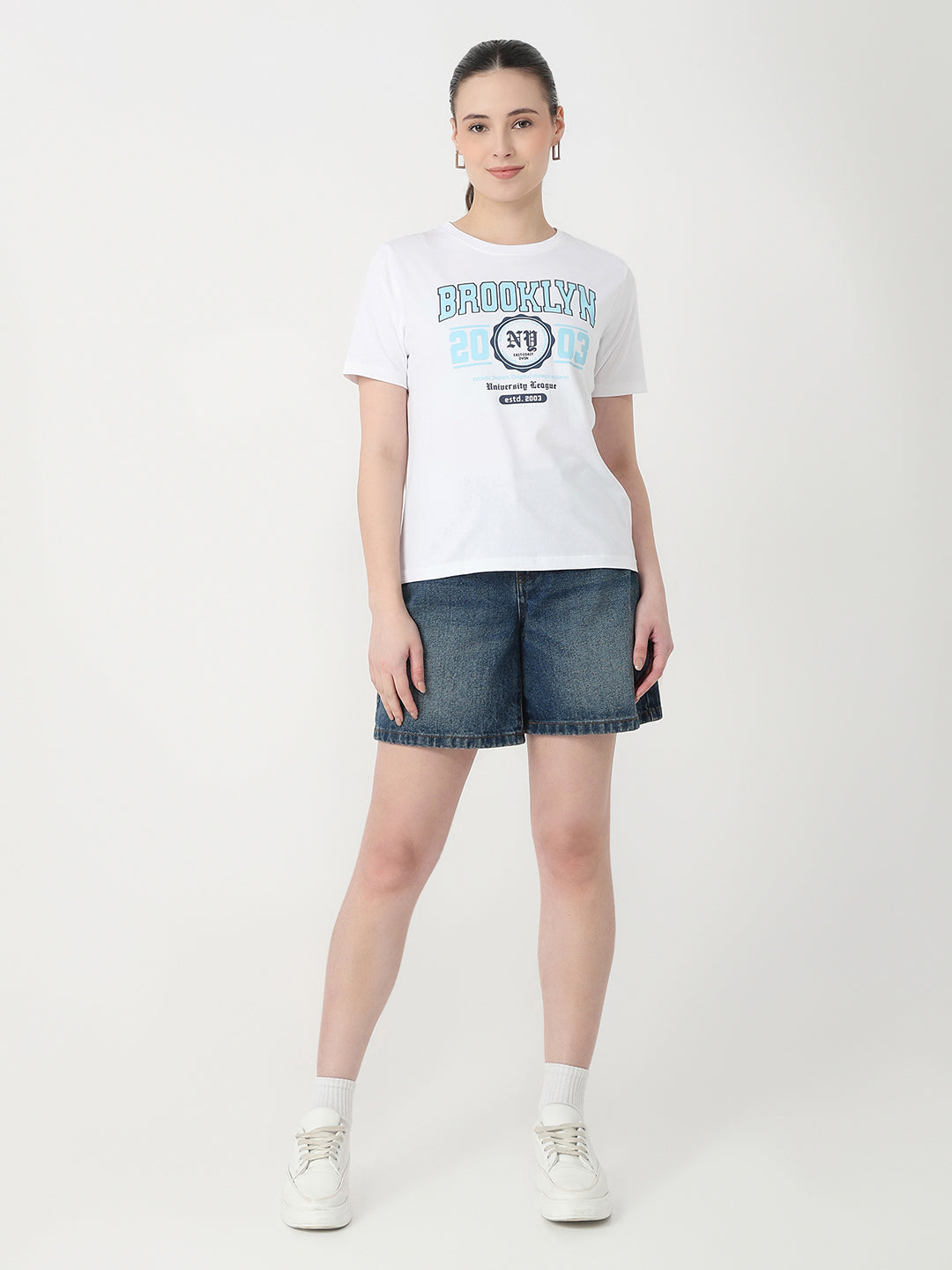 Women White Slim Fit Graphic T-Shirt