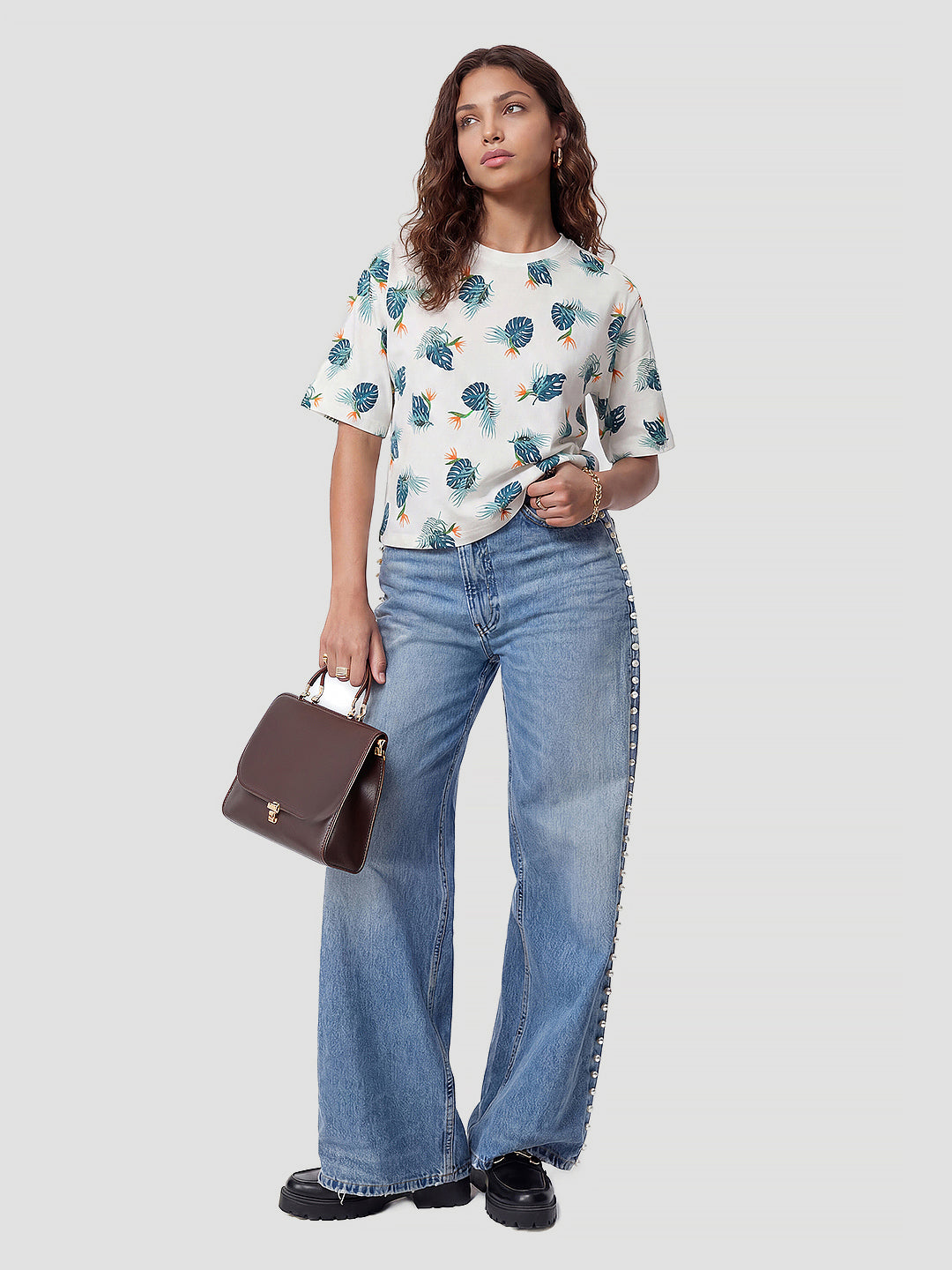 Women Leaf Graphic Print Crop Tees