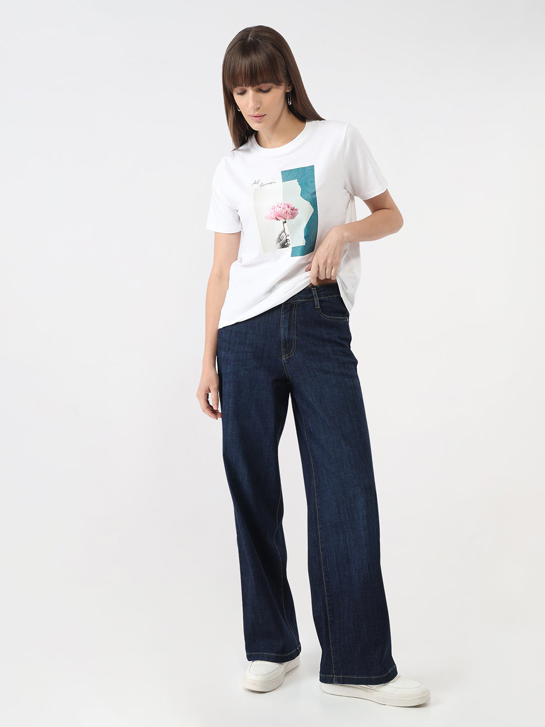 Women White Graphic Slim T-Shirt