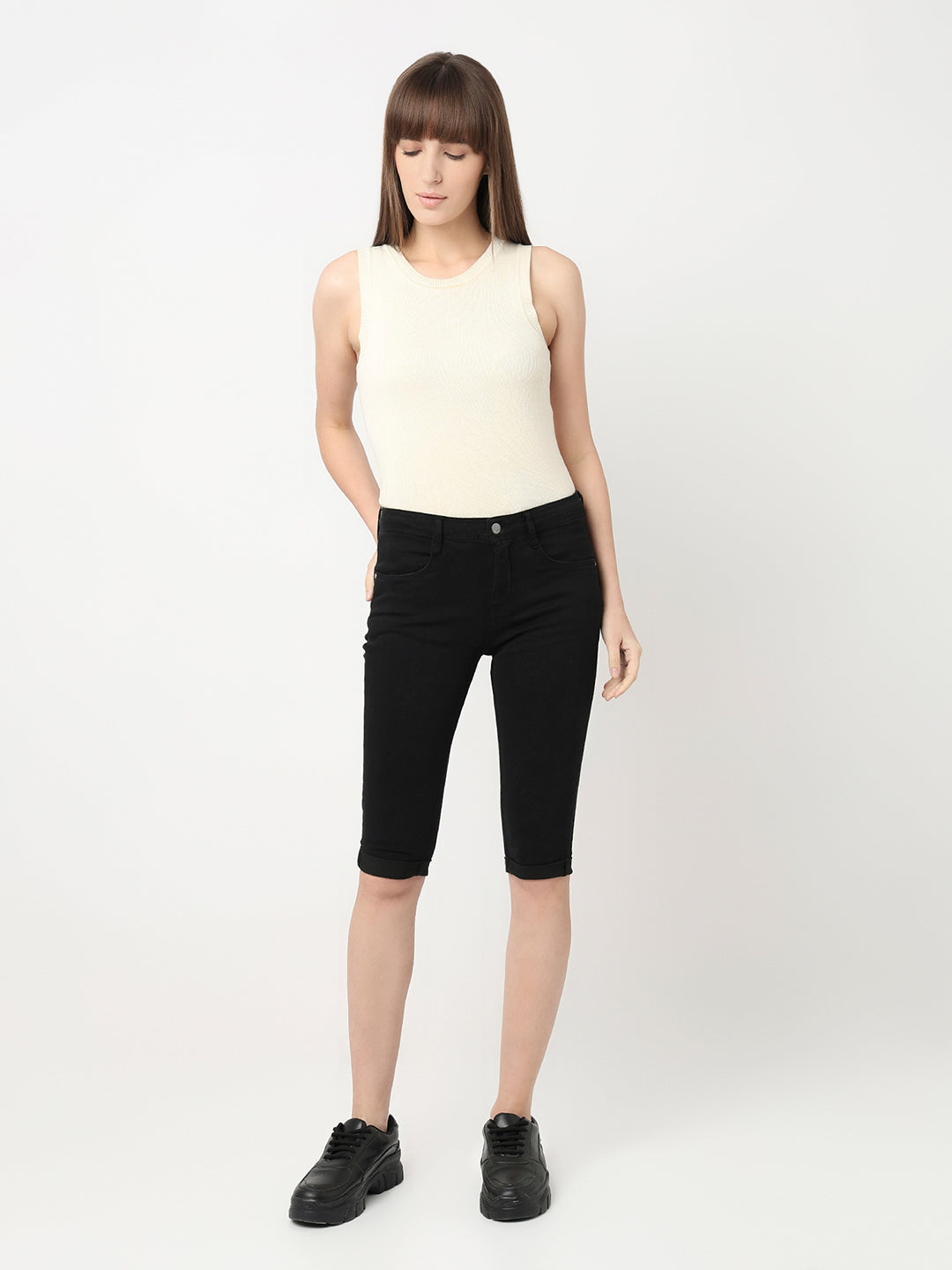 Women Black Mid-Rise Capri