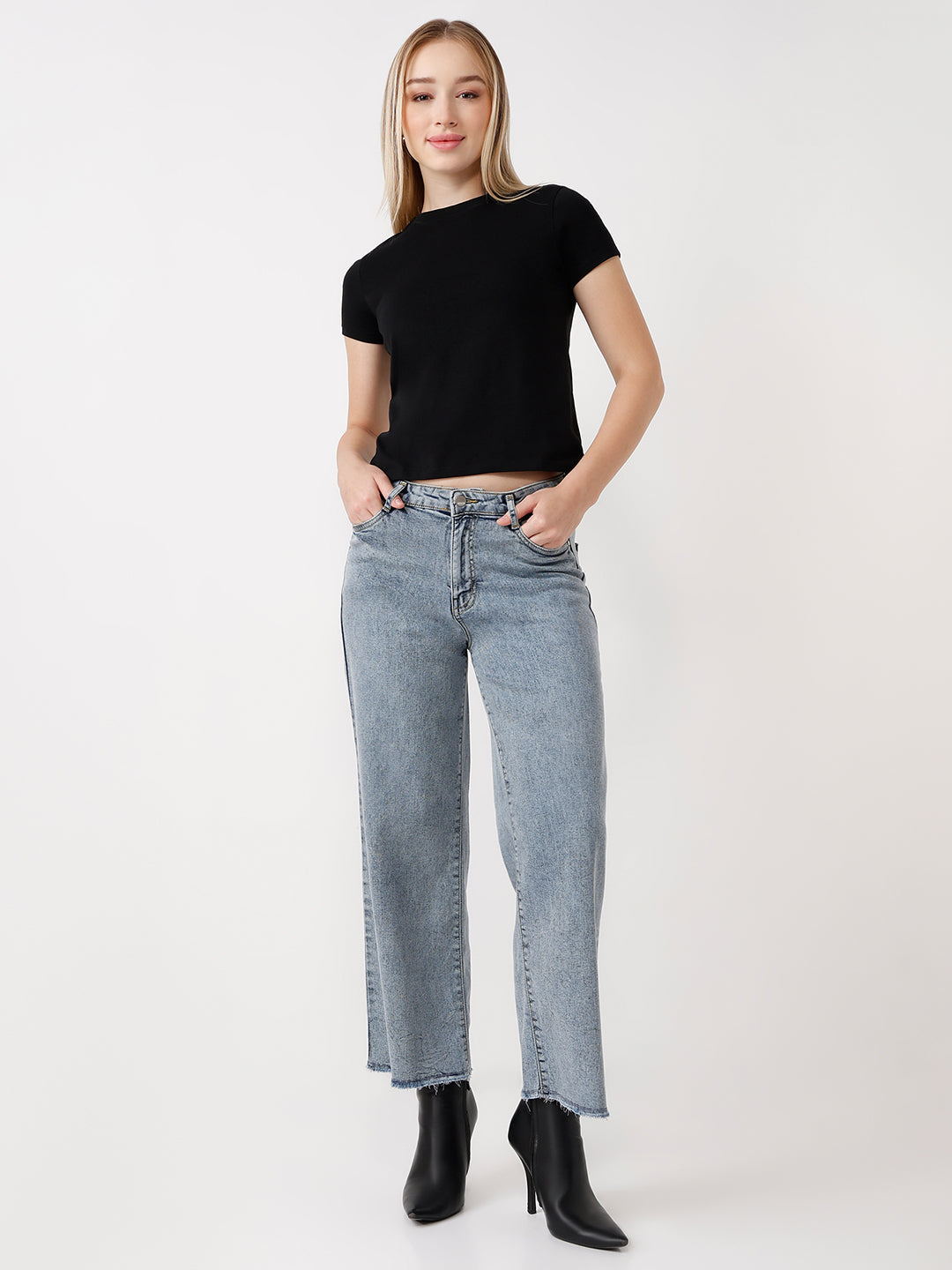 Women Solid Slim Fit T-Shirt
