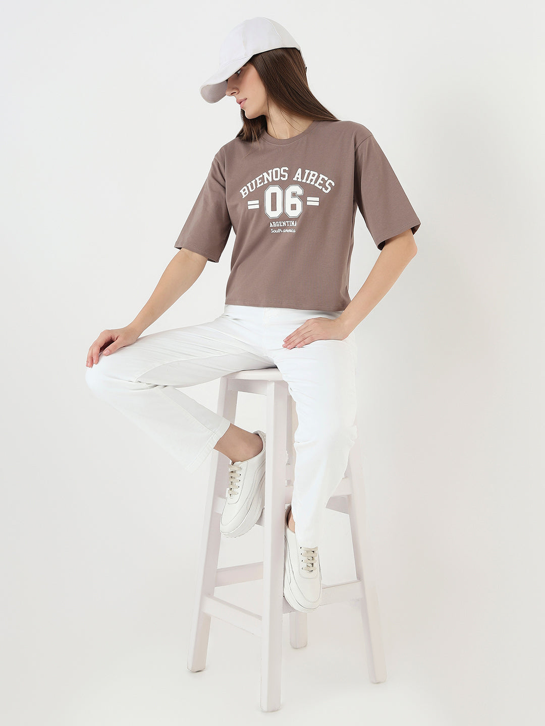 Women Oyster Graphic Crop Tees