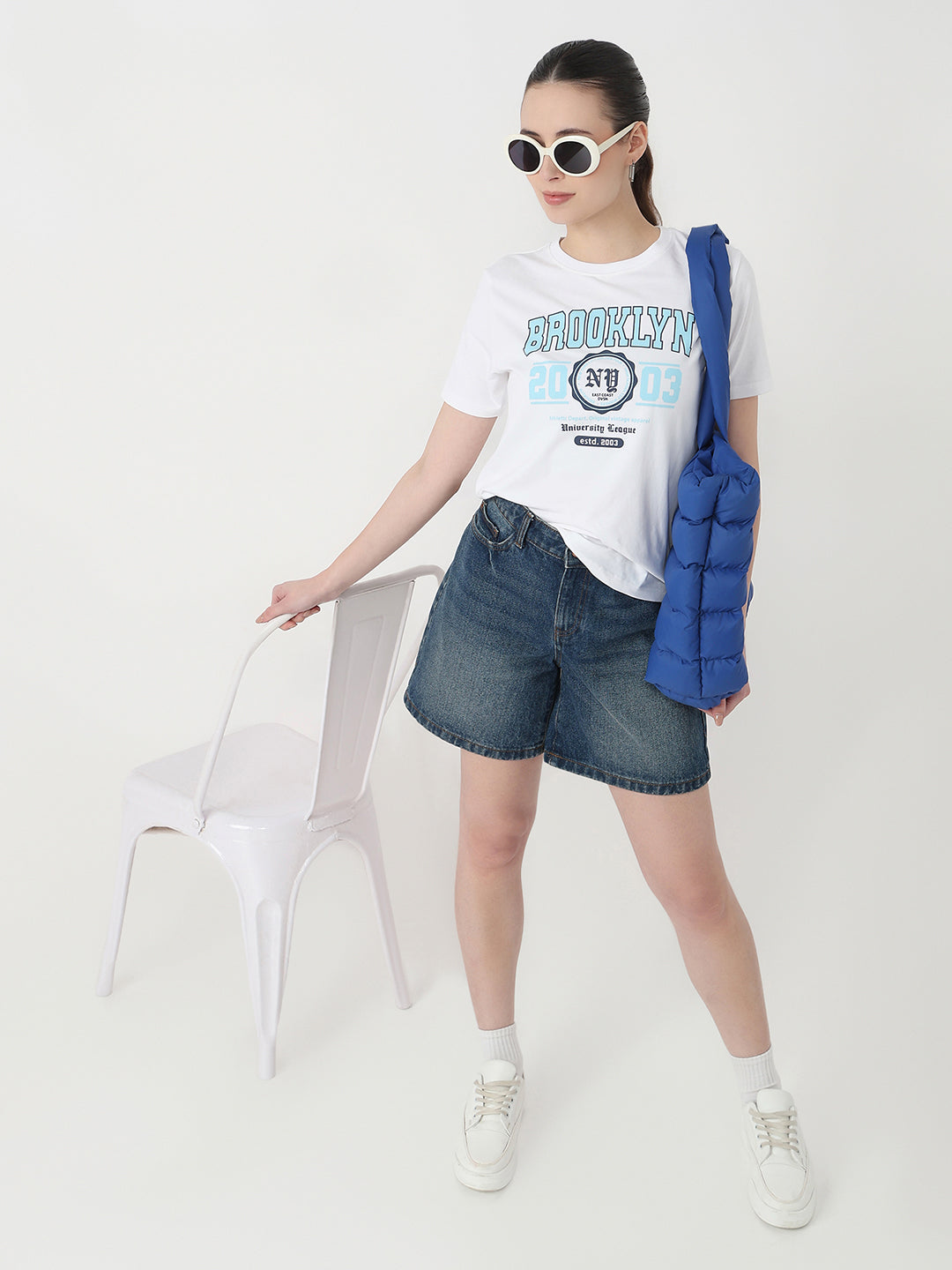 Women White Slim Fit Graphic T-Shirt