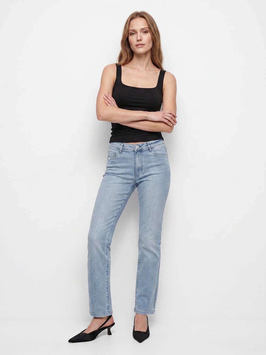 Women Light Blue High-Rise Slim Straight Fit Jeans