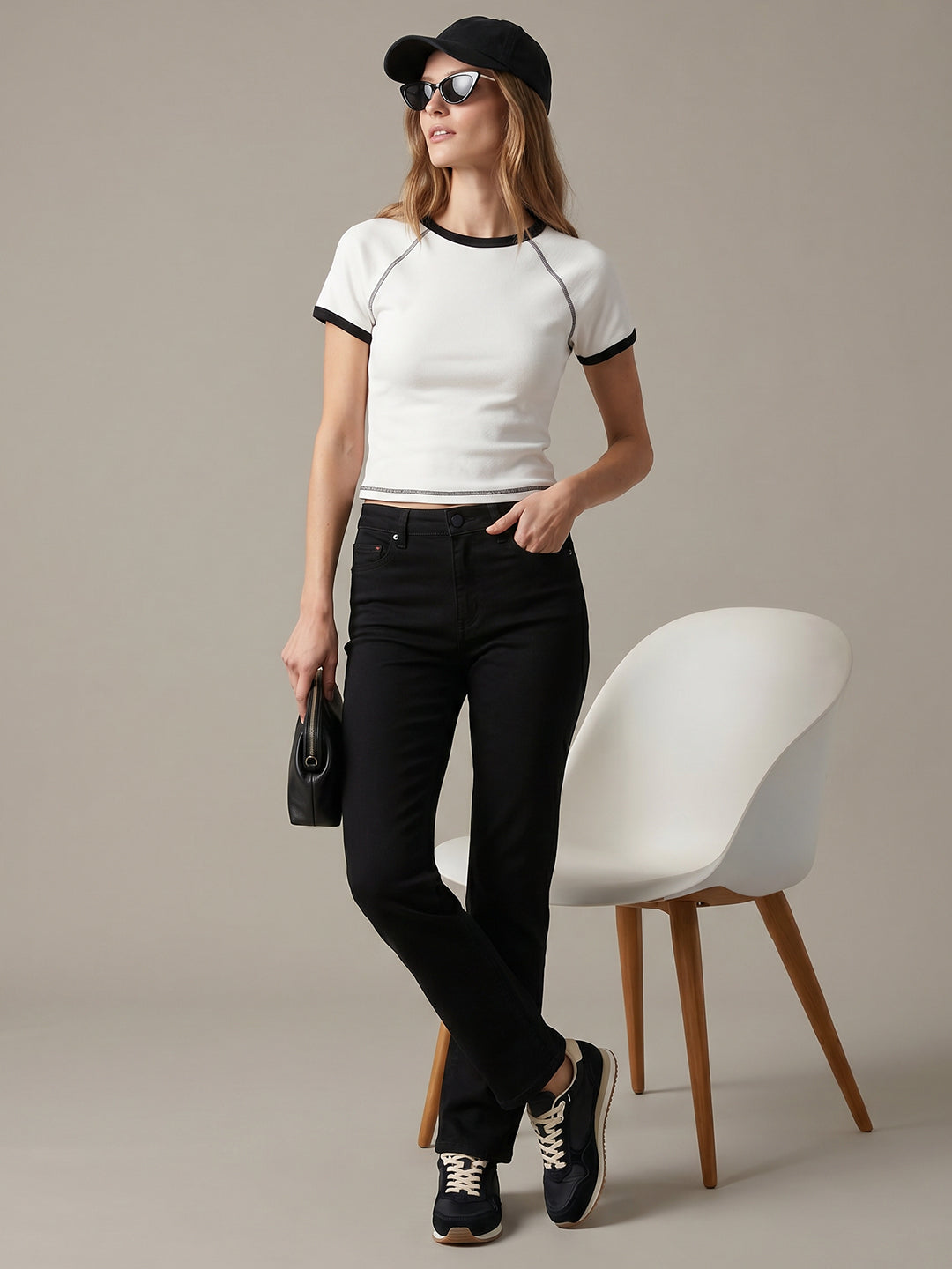 Women Black High-Rise Slim Straight Fit Jeans