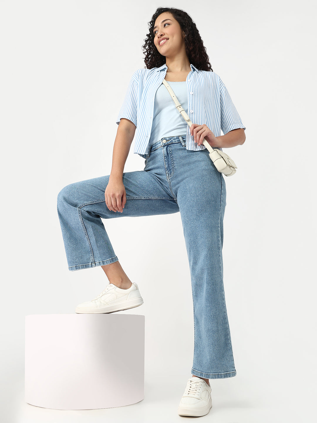Women Medium Blue High-Rise Straight Fit Jeans