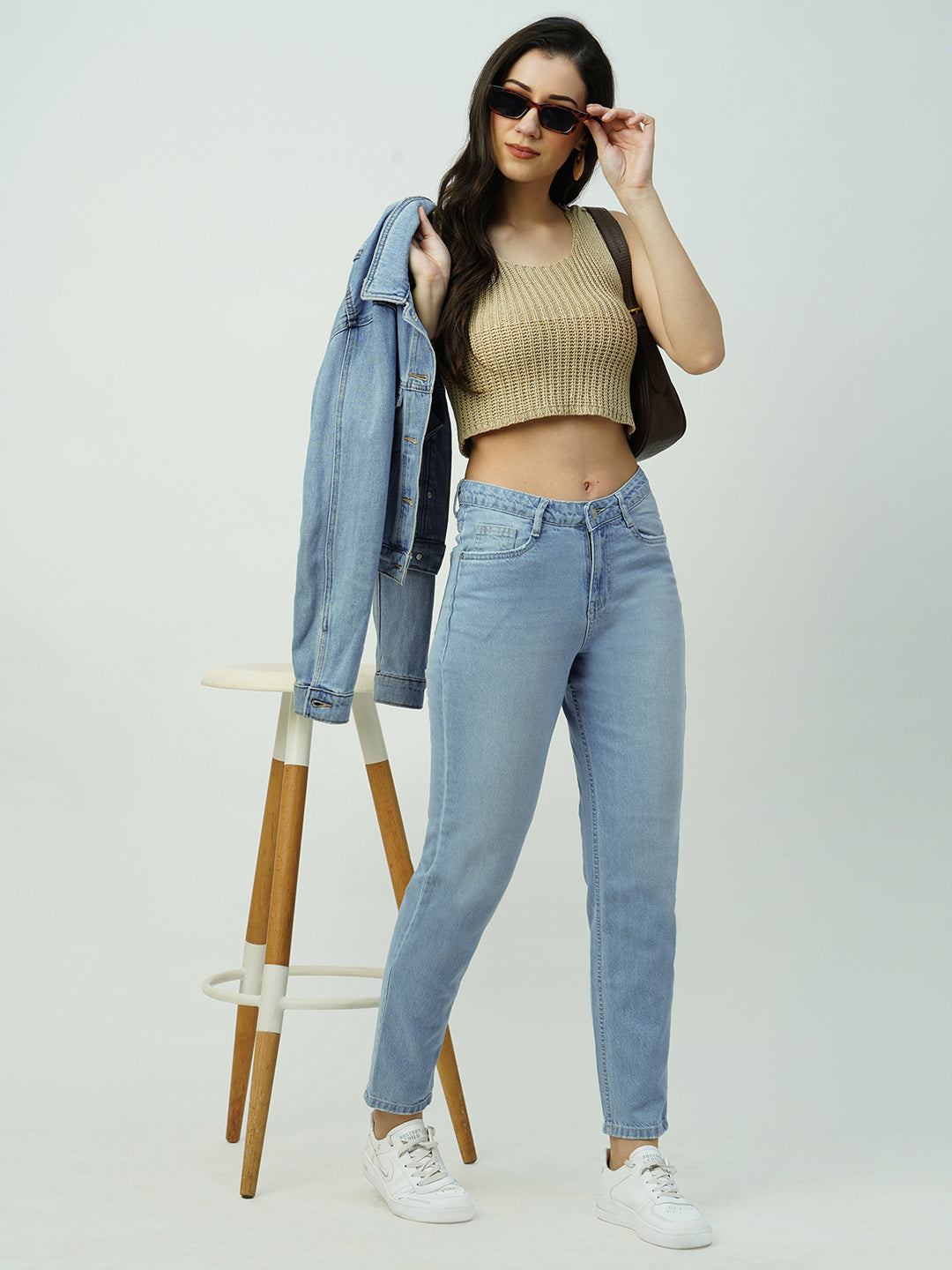 Women Light Blue Mid-Rise Mom Fit Jeans