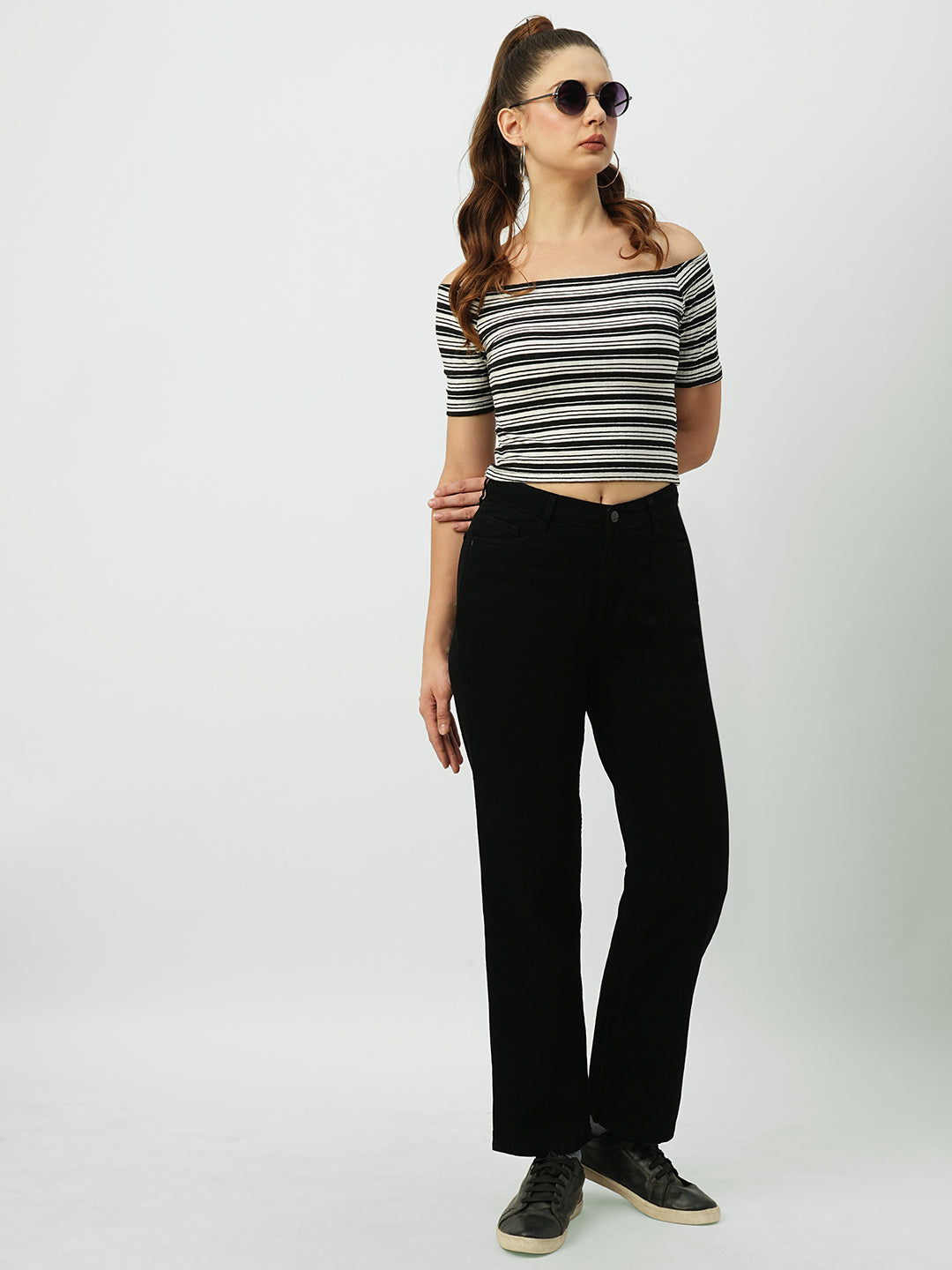 Women Black High-Rise Relaxed Straight Fit Jeans