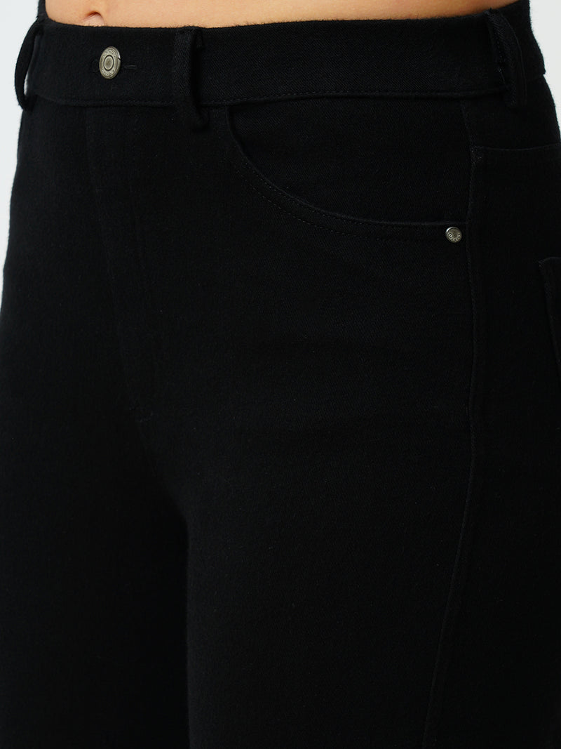 Women Black Solid Jeggings