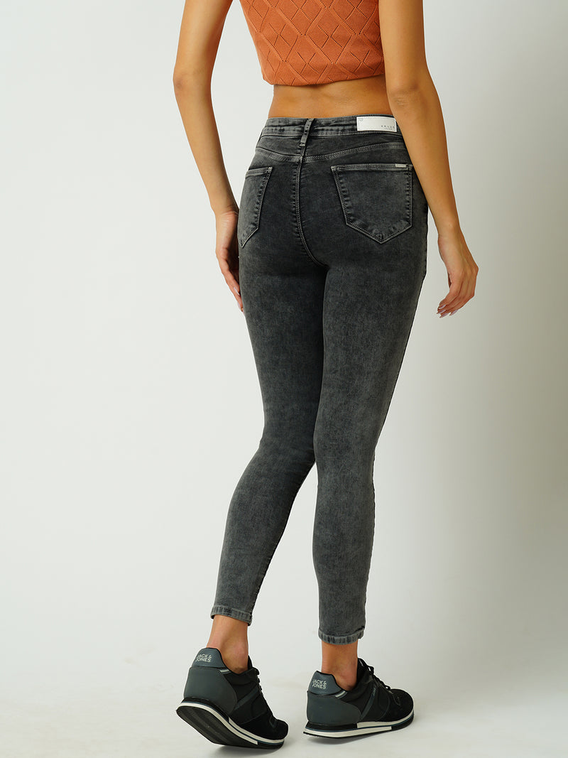 Women Grey Mid Rise Skinny Jeans