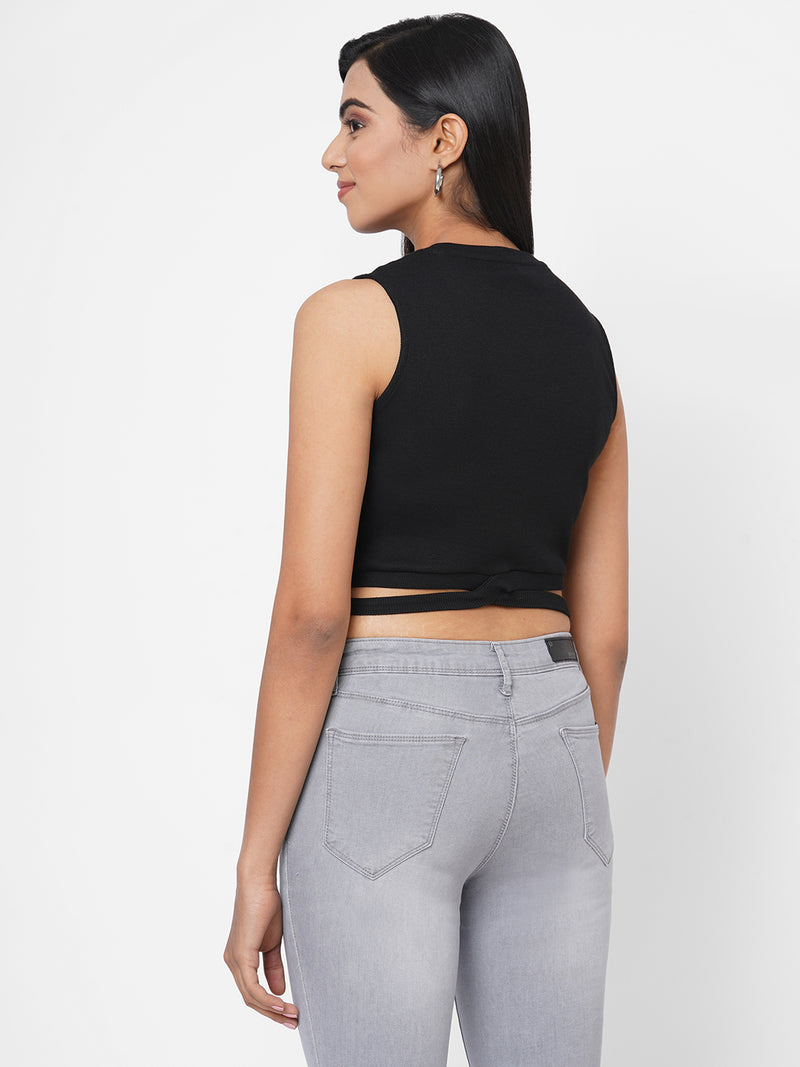 Women Black Solid Sleevless Tops
