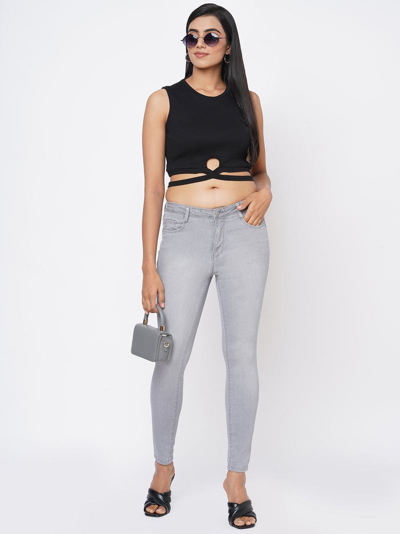 Women Black Solid Sleevless Tops