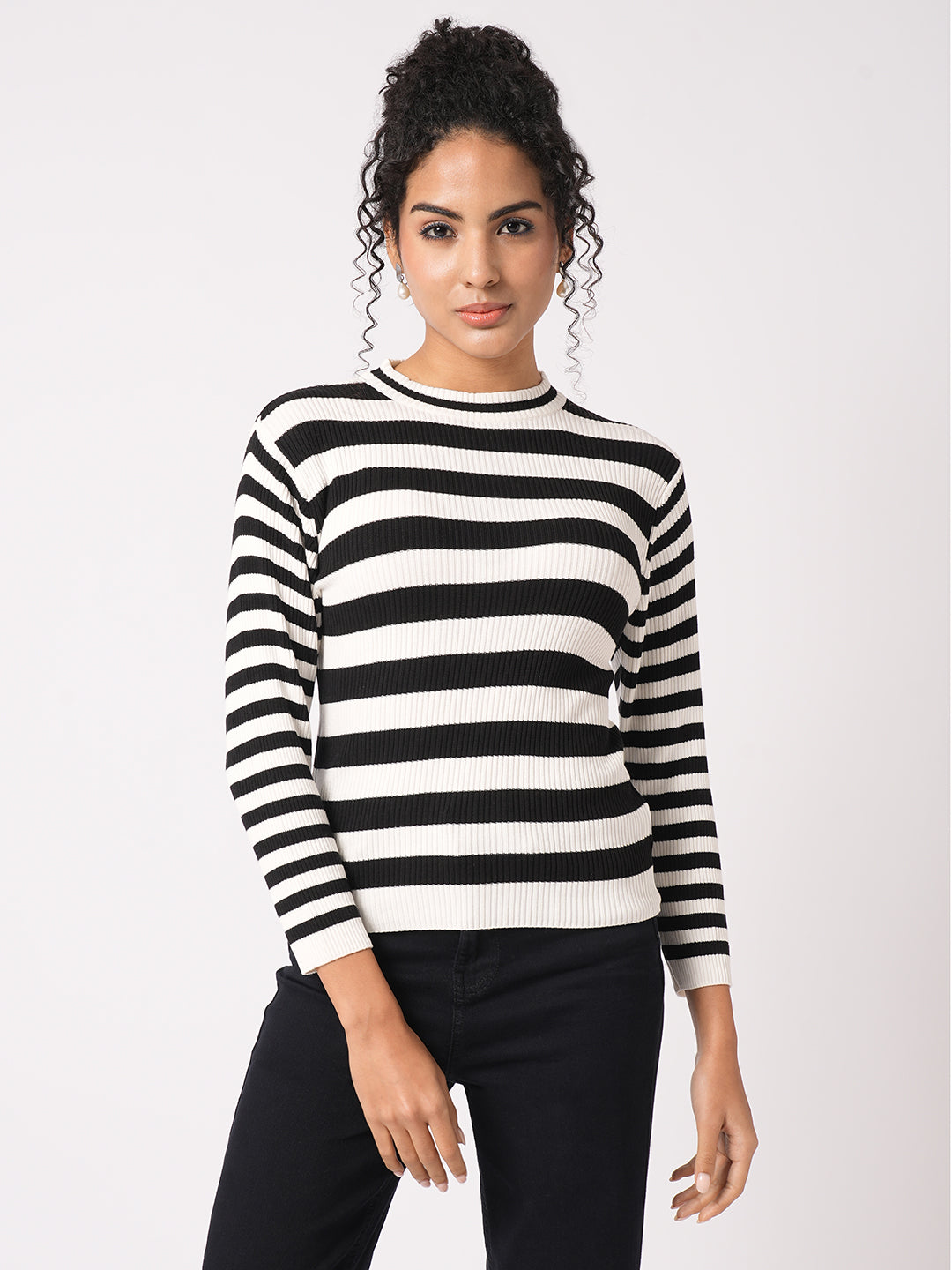 Women Black/White Flat Knit
