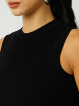 Women Black Solid Sleevless Topwear