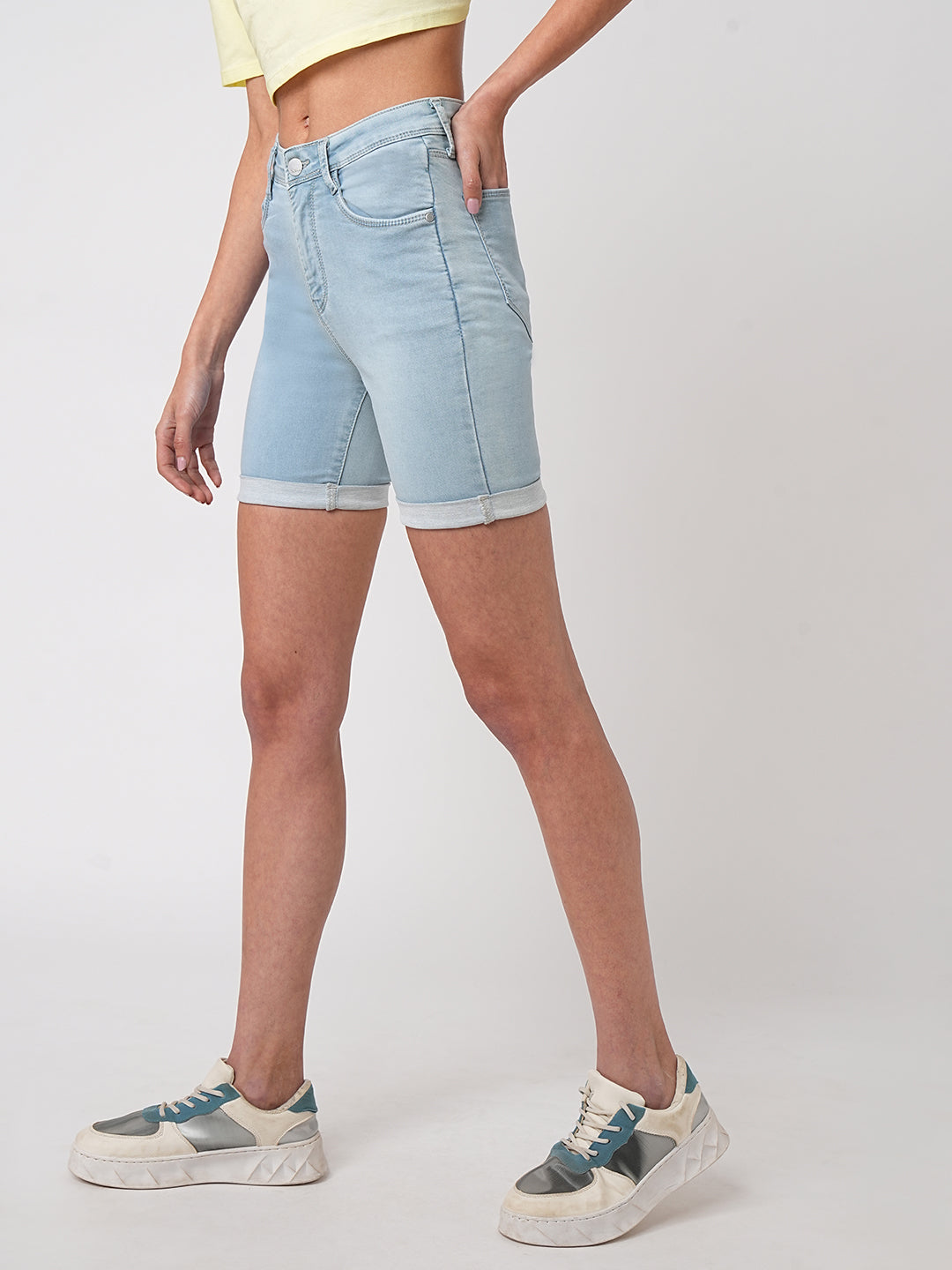 Women Light Blue Mid-Rise Capri