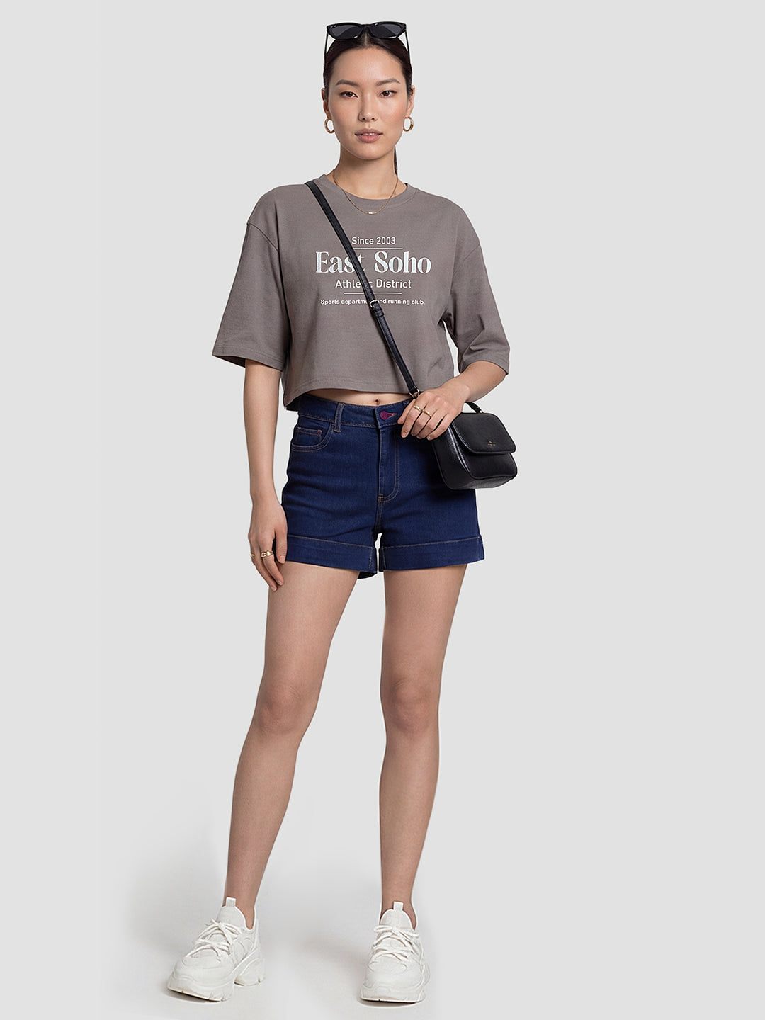 Women Oyester Graphic Crop T-Shirt