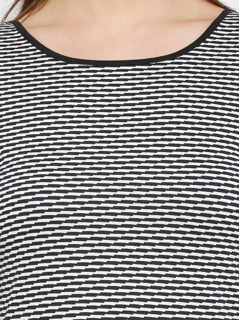 Women White & Navy Printed T-Shirts - White