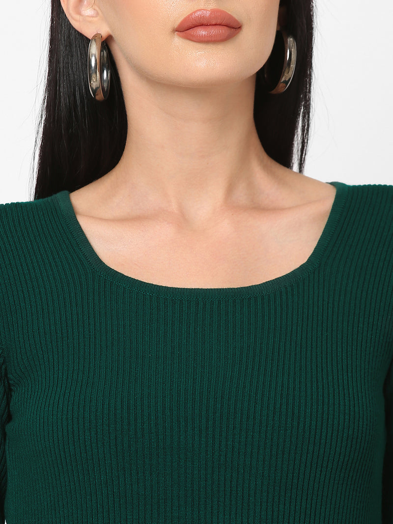Women Green Solid Flat Knit Sweater
